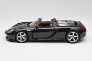 Porsche Carrera GT Noir Maisto 1:18 36665 Métal — image 4 sur 8