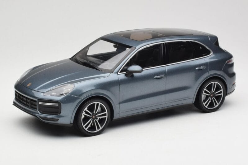 Porsche Cayenne 958 Turbo S Blue Metallic Minichamps 1:18 155066071 Métal