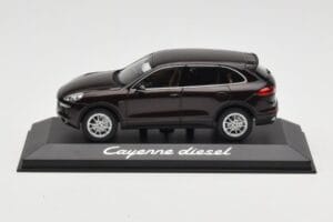 Porsche Cayenne 958 Diesel Acajou Brown Minichamps 1:43 WAP0200030E Métal