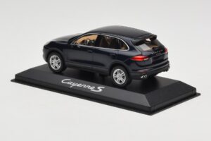 Porsche Cayenne 958 S Blue Metallic Minichamps 1:43 WAP0200060E Métal — image 3 sur 4