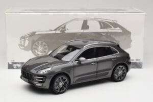 Porsche Macan Turbo 95B Grey Metallic Minichamps 1:18 110062501 Métal — image 8 sur 8