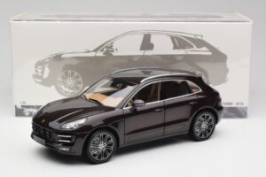 Porsche Macan 95B Turbo Acajou Métallique Minichamps 1:18 110062500 Métal — image 8 sur 8