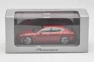 Porsche Panamera 970 Red Metallic Minichamps 1:43 WAP0200119 Métal — image 4 sur 4