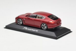 Porsche Panamera 970 Rouge Minichamps 1:43 WAP02000119 Métal — image 3 sur 4