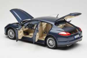 Porsche Panamera 970 S Bleu Minichamps 1:18 WAP02100119 Métal — image 5 sur 8