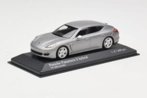 Porsche Panamera 970 S Hybrid Argent Minichamps 1:43 400068250 Métal — image 2 sur 4