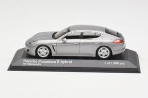 Porsche Panamera 970 S Hybrid Argent Minichamps 1:43 400068250 Métal