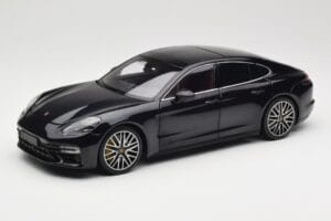 Porsche Panamera 971 Turbo S Bleu Metallic Minichamps 1:18 113061075 Métal