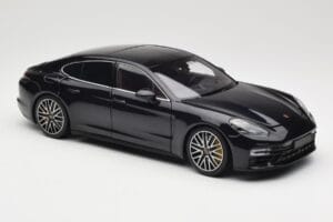 Porsche Panamera 971 Turbo S Bleu Metallic Minichamps 1:18 113061075 Métal — image 6 sur 8