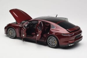 Porsche Panamera 971 Turbo S Rouge Metallic Minichamps 1:18 113061077 Métal — image 5 sur 8