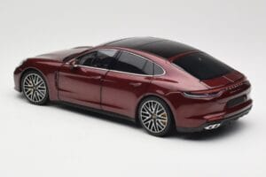 Porsche Panamera 971 Turbo S Rouge Metallic Minichamps 1:18 113061077 Métal — image 7 sur 8