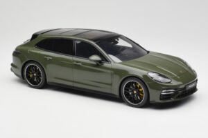 Porsche Panamera Turbo S 971 Sport Turismo Vert GT Spirit 1:18 GT447 Résine — image 4 sur 6