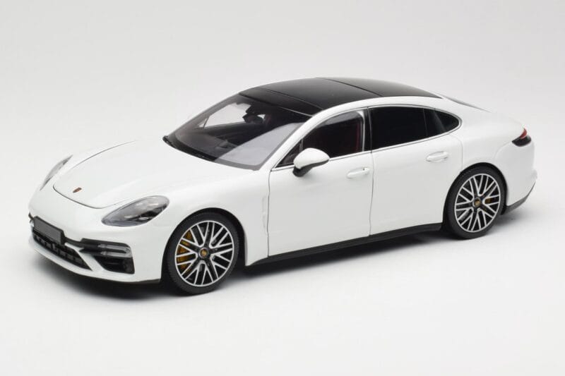 Porsche Panamera 971 Turbo S Blanc Metallic Minichamps 1:18 113061074 Métal