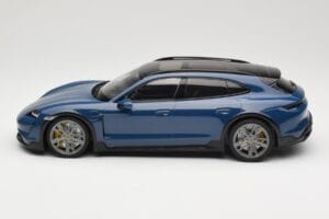Porsche Taycan J1 Turbo S Cross Turismo Bleu Minichamps 1:18 155069301 Métal — image 3 sur 6
