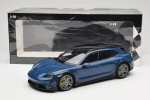 Porsche Taycan J1 Turbo S Cross Turismo Bleu Minichamps 1:18 155069301 Métal — image 6 sur 6