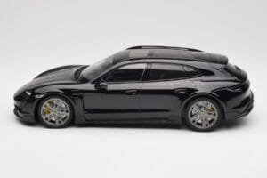 Porsche Taycan J1 Turbo S Cross Turismo Noir Minichamps 1:18 155069300 Métal — image 3 sur 6