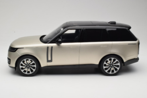 Range Rover L460 P530 Autobiography Sunset Gold GT Spirit 1:12 GT542 Résine — image 3 sur 6