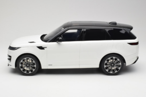 Range Rover Sport L461 P510e Fuji White GT Spirit 1:12 GT553 Résine — image 3 sur 6
