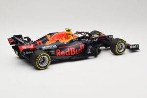 Red Bull Racing Honda RB16B #11 S. Perez Mexican GP 2021 Minichamps 1:18 110211911 Métal — image 2 sur 6