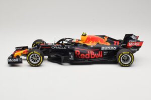 Red Bull Racing Honda RB16B #11 S. Perez Mexican GP 2021 Minichamps 1:18 110211911 Métal — image 3 sur 6