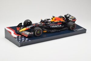 Red Bull Racing RB18 #1 M. Verstappen Winner Austin GP 2022 Minichamps 1:18 113222901 Métal — image 2 sur 6
