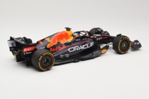 Red Bull Racing RB18 #1 M. Verstappen Winner Miami GP 2022 Minichamps 1:18 110220501 Métal — image 2 sur 6
