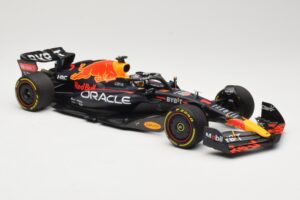 Red Bull Racing RB18 #1 M. Verstappen Winner Miami GP 2022 Minichamps 1:18 110220501 Métal — image 4 sur 6