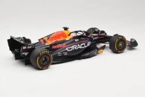 Red Bull Racing RB19 #1 M. Verstappen Winner Monaco GP 2023 Minichamps 1:18 110230701 Métal — image 2 sur 6