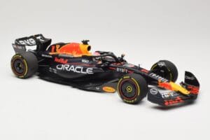 Red Bull Racing RB19 #1 M. Verstappen Winner Monaco GP 2023 Minichamps 1:18 110230701 Métal — image 4 sur 6