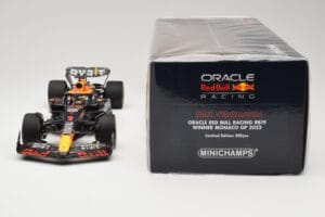 Red Bull Racing RB19 #1 M. Verstappen Winner Monaco GP 2023 Minichamps 1:18 110230701 Métal — image 6 sur 6