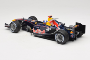 Red Bull RB1 Cosworth #14 D. Coulthard Red Bull Racing Showcar 2005 Minichamps 1:18 100050084 Métal — image 5 sur 7