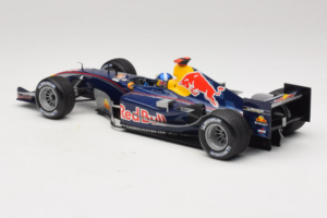 Red Bull RB1 Cosworth #14 D. Coulthard Red Bull Racing Showcar 2005 Minichamps 1:18 100050014 Métal — image 5 sur 6
