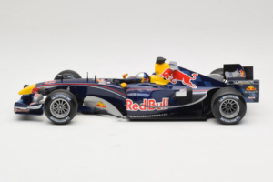 Red Bull RB1 Cosworth #15 C. Klien Red Bull Racing Showcar 2005 Minichamps 1:18 100050085 Métal — image 3 sur 7