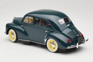 Renault 4CV Vert Solido 1:18 8047 Métal — image 5 sur 6