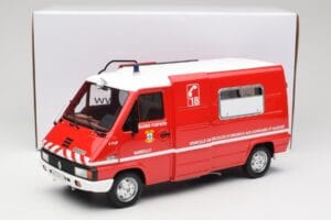 Renault Master T30 VSAB Pompiers Rouge Otto 1:18 OT1107 Résine — image 6 sur 6