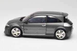 Renault Megane Mk2 RS Vampire Grey Norev 1:18 185101 Métal — image 4 sur 8