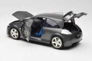 Renault Megane Mk2 RS Vampire Grey Norev 1:18 185101 Métal — image 5 sur 8