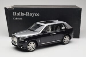 Rolls-Royce Cullinan Noir & Argent OEM 1:18 ROLLS001 Métal — image 8 sur 8