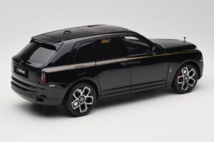 Rolls-Royce Cullinan Noir Avec Gold Coachline & Shadow Wheels OEM 1:18 028-15A Métal — image 3 sur 8
