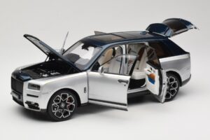 Rolls-Royce Cullinan Bleu & Argent Bicolore OEM 1:18 028-16B Métal — image 2 sur 8
