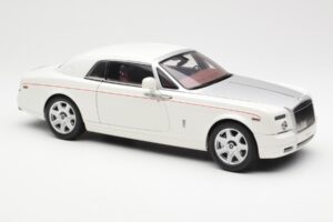 Rolls-Royce Phantom Coupe English Blanc Argent Kyosho 1:18 08861EW Métal — image 6 sur 8