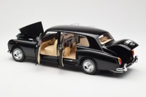 Rolls-Royce Phantom VI EWB Noir Kyosho 1:18 08905BK Métal — image 5 sur 8