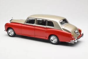 Rolls-Royce Phantom VI Rouge Beige Clair Kyosho 1:18 08905RLB Métal — image 7 sur 8