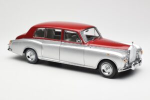 Rolls-Royce Phantom VI Argent Rouge Kyosho 1:18 08905SR Métal — image 6 sur 8