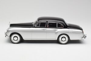 Rolls-Royce Silver Cloud III Mulliner Argent & Noir MCG 1:18 MCG18128 Métal — image 3 sur 6