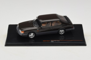 Saab 900 Turbo Noir IXO 1:43 CLC577N Métal