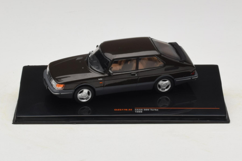 Saab 900 Turbo Noir IXO 1:43 CLC577N Métal