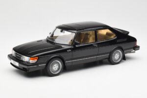 Saab 900 Turbo Noir MCG 1:18 MCG18338 Métal