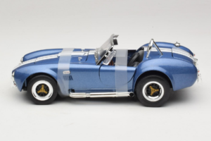 Shelby Cobra 427 S/C Bleu Bande Blanche Road Signature 1:18 92058-P2 Métal — image 3 sur 6