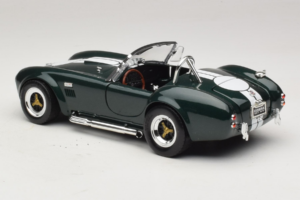 Shelby Cobra 427 S/C Vert Foncé Bandes Blanches Road Signature 1:18 92058-P1 Métal — image 7 sur 8